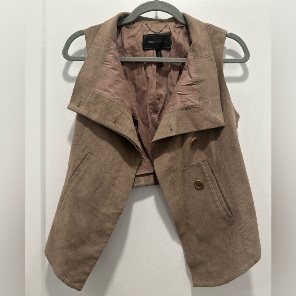 BCBG Tan Suede Vest Size XS - like new!